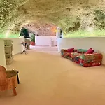 Cueva Thalia - Luxury Cave With Heated Indoor Pool And Garden בית נופש סן מיגל דה אבונה