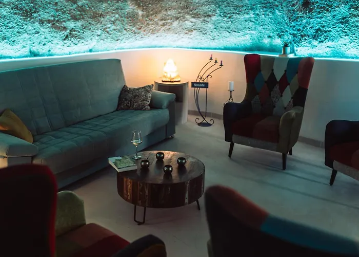 Ferienhaus Cueva Thalia - Luxury Cave With Heated Indoor Pool And Garden